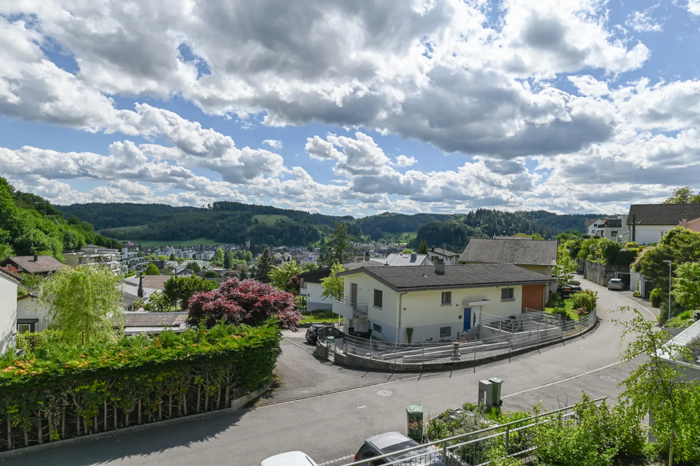 Penthouse apartment with unobstructed views and plenty of parking - Photo 9 of 13