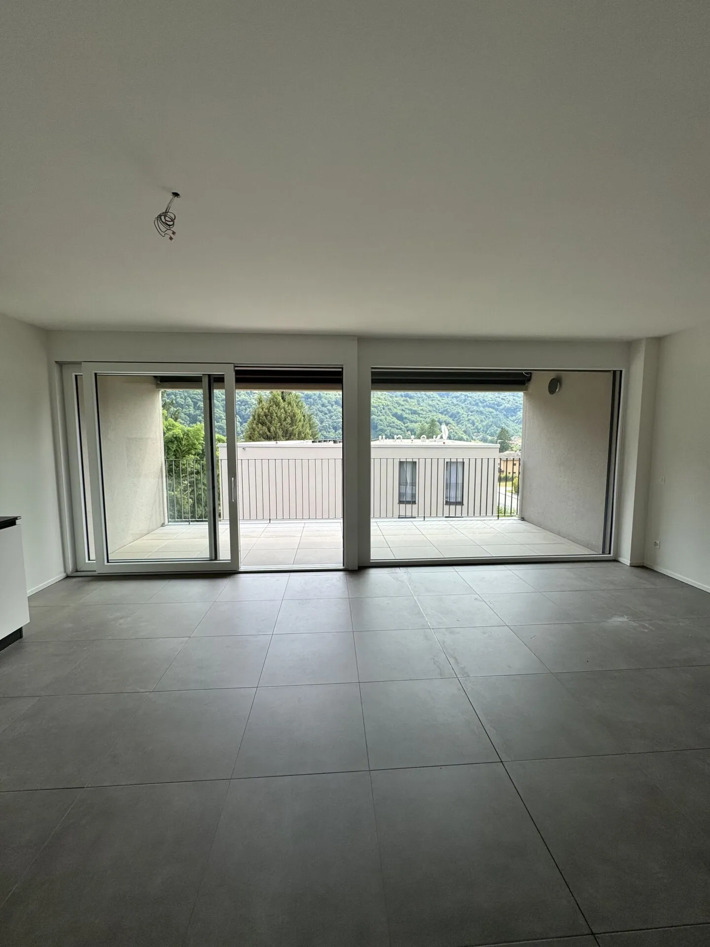 Monteggio 2.5 | Miete 1'250 | Ausgaben 150 | Parkplatz 100 - Foto 4 von 9