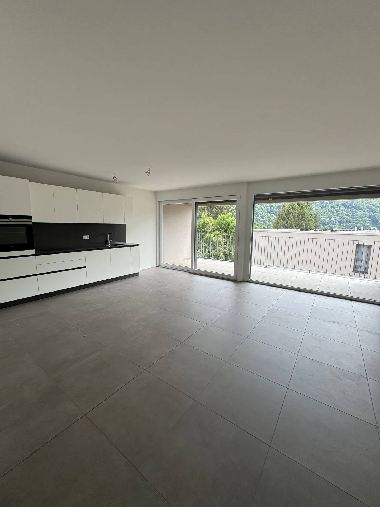 Monteggio 2.5 | Miete 1'250 | Ausgaben 150 | Parkplatz 100 - Foto 2 von 9