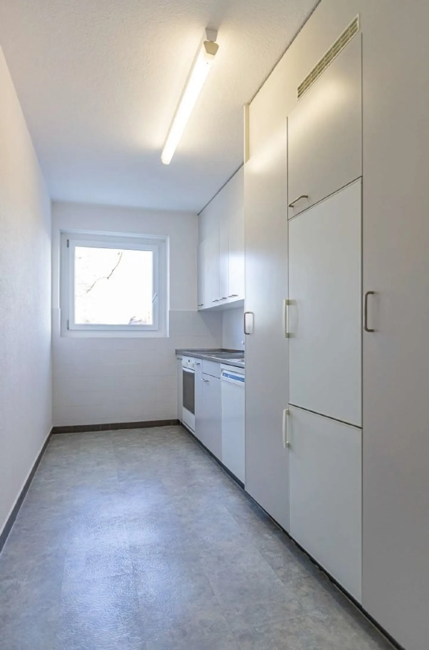 Appartement 3.0 pièces dans un emplacement calme et ensoleillé dans la verdure à louer - Photo 2 sur 6