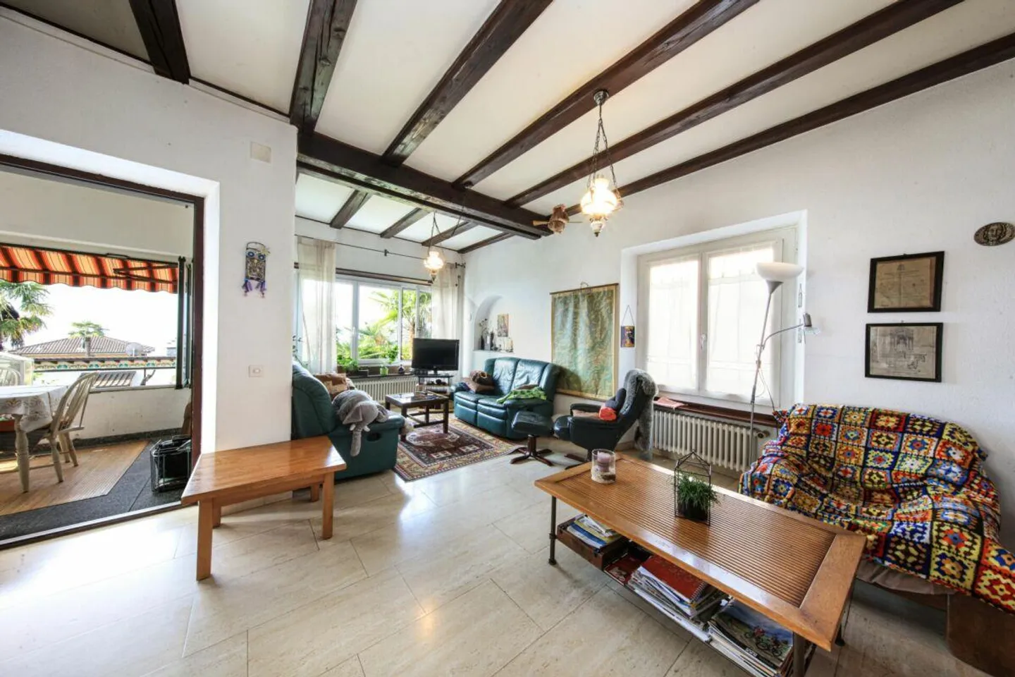 MINUSIO - Villa spacieuse avec piscine dans un excellent emplacement - Photo 4 sur 15