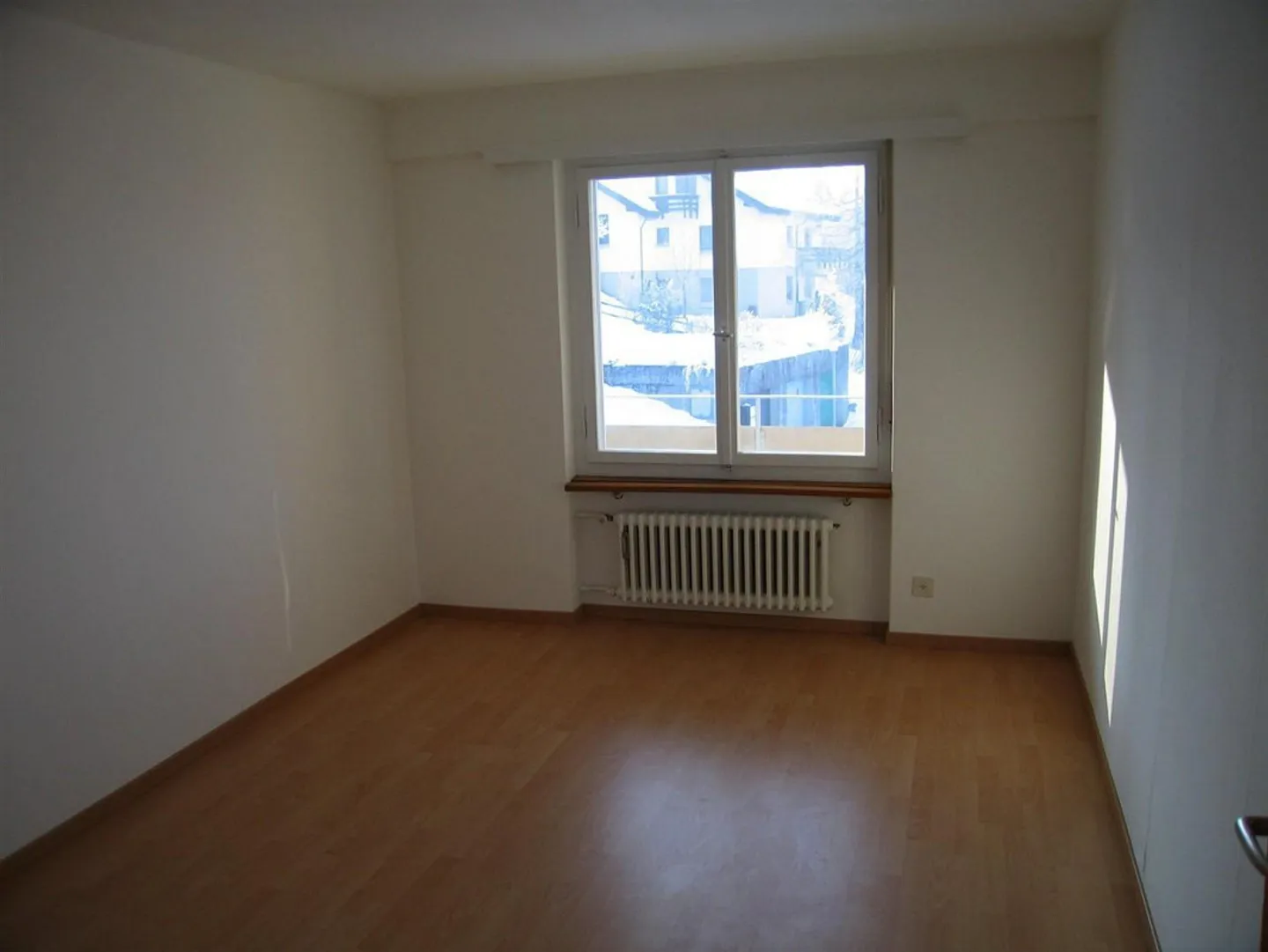 Spacious 4.5 Room Apartment - Photo 4 of 5