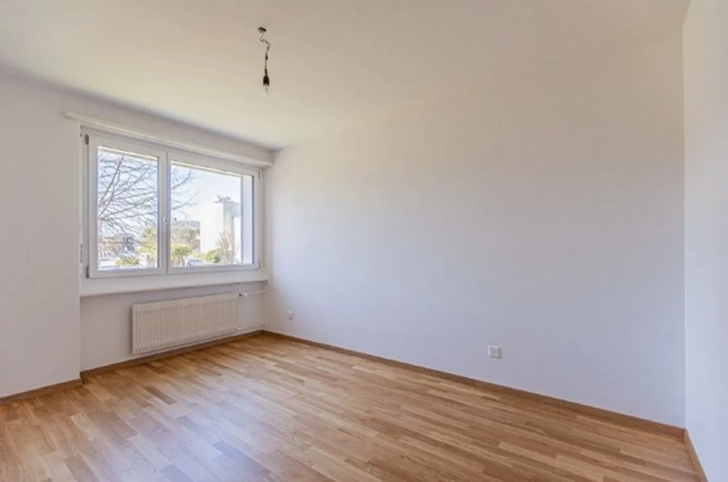 Appartement 3.0 pièces dans un emplacement calme et ensoleillé dans la verdure à louer - Photo 4 sur 6