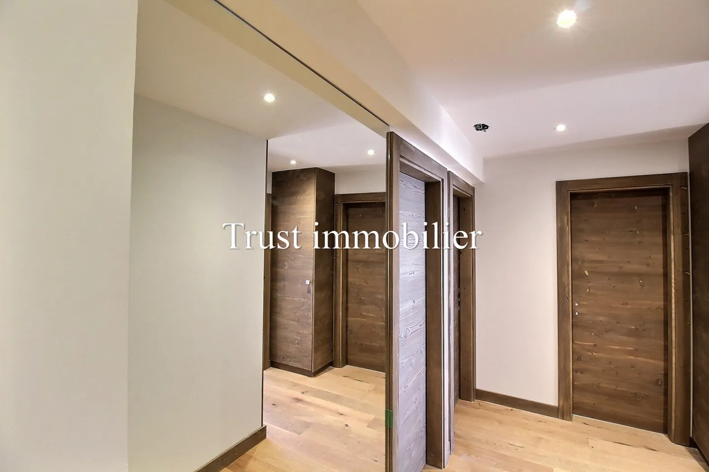 3008L. Ganzjährige Vermietung. Vollständig renovierte Wohnung - Foto 11 von 17