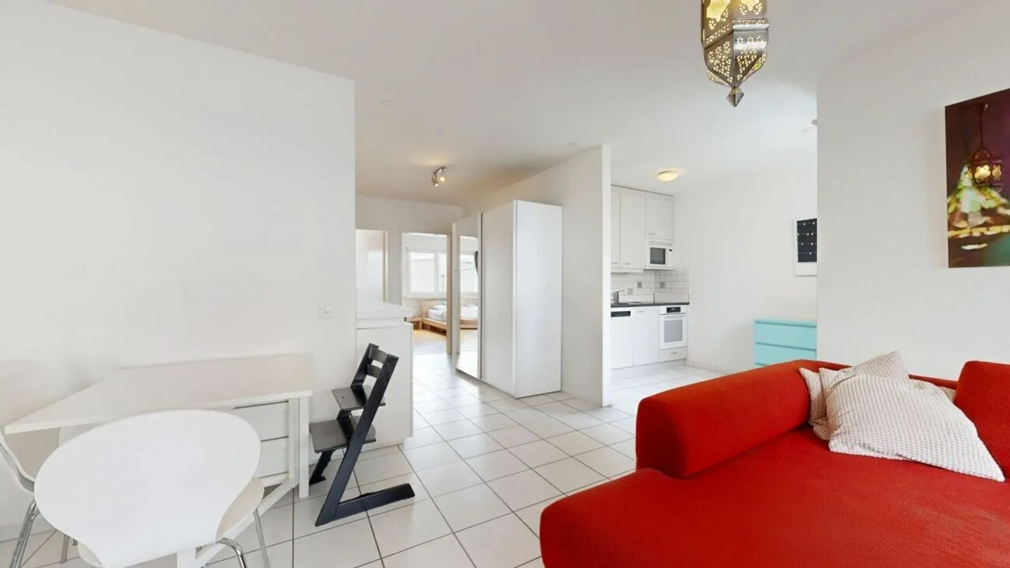 gemütliche Wohnung mit grosszügigem Balkon, Keller und Einstellhallenplatz - Foto 5 von 14