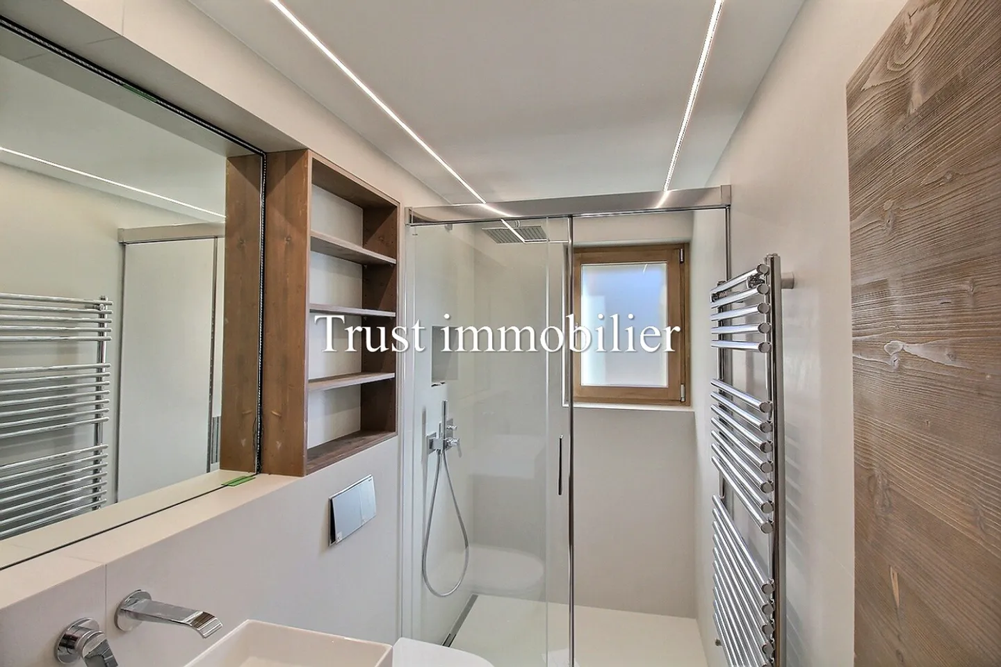 3008L. Ganzjährige Vermietung. Vollständig renovierte Wohnung - Foto 9 von 17