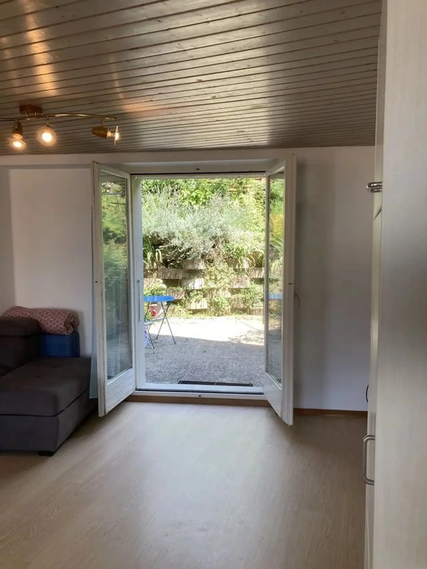 2,5-Zimmer-Wohnung im 2. Stock - Foto 4 von 10