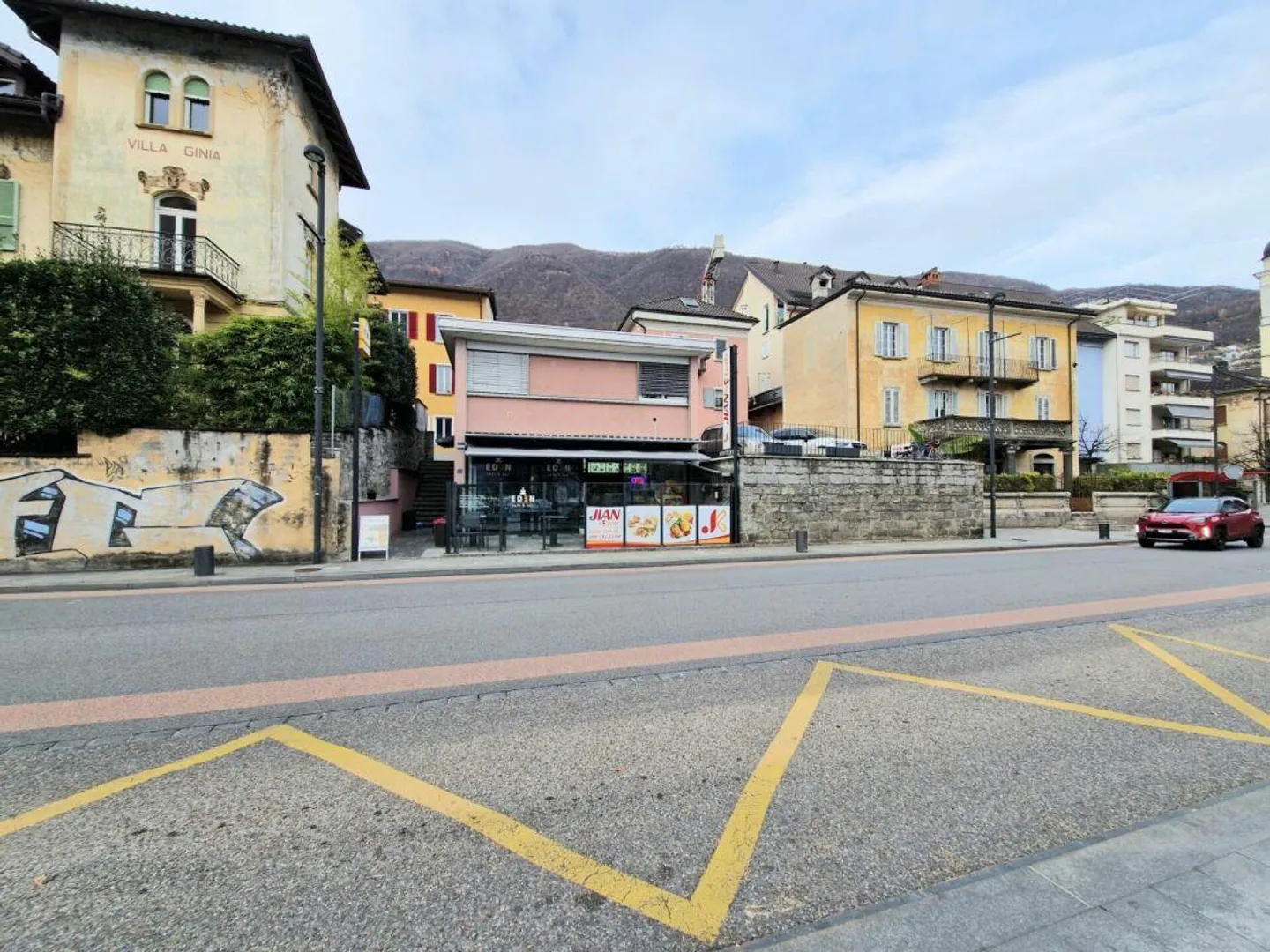 ZU VERKAUFEN IN MINUSIO - GEWERBLICHE IMMOBILIE MIT STUDIOS - Foto 2 von 22