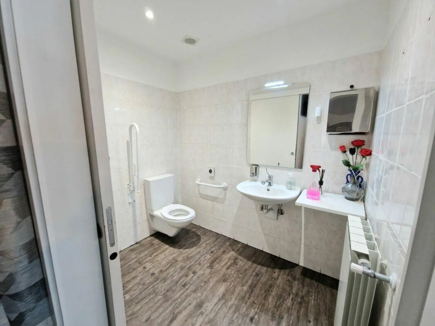 ZU VERKAUFEN IN MINUSIO - GEWERBLICHE IMMOBILIE MIT STUDIOS - Foto 7 von 22