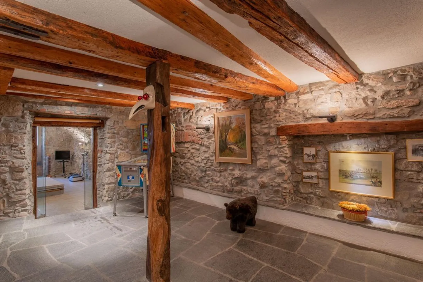 Renovated former winegrower's house with a lot of charm - Photo 2 of 13