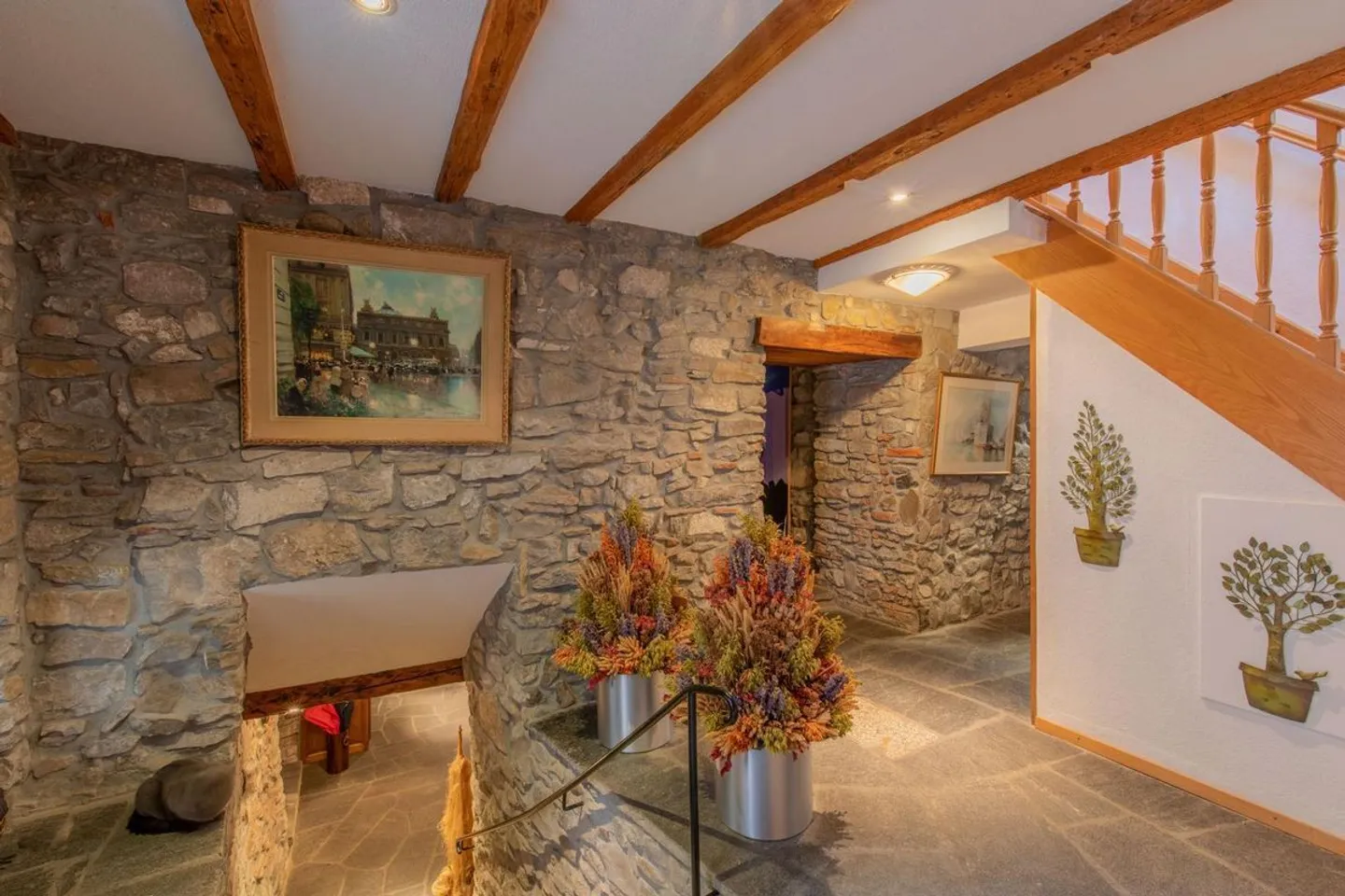 Renovated former winegrower's house with a lot of charm - Photo 4 of 13