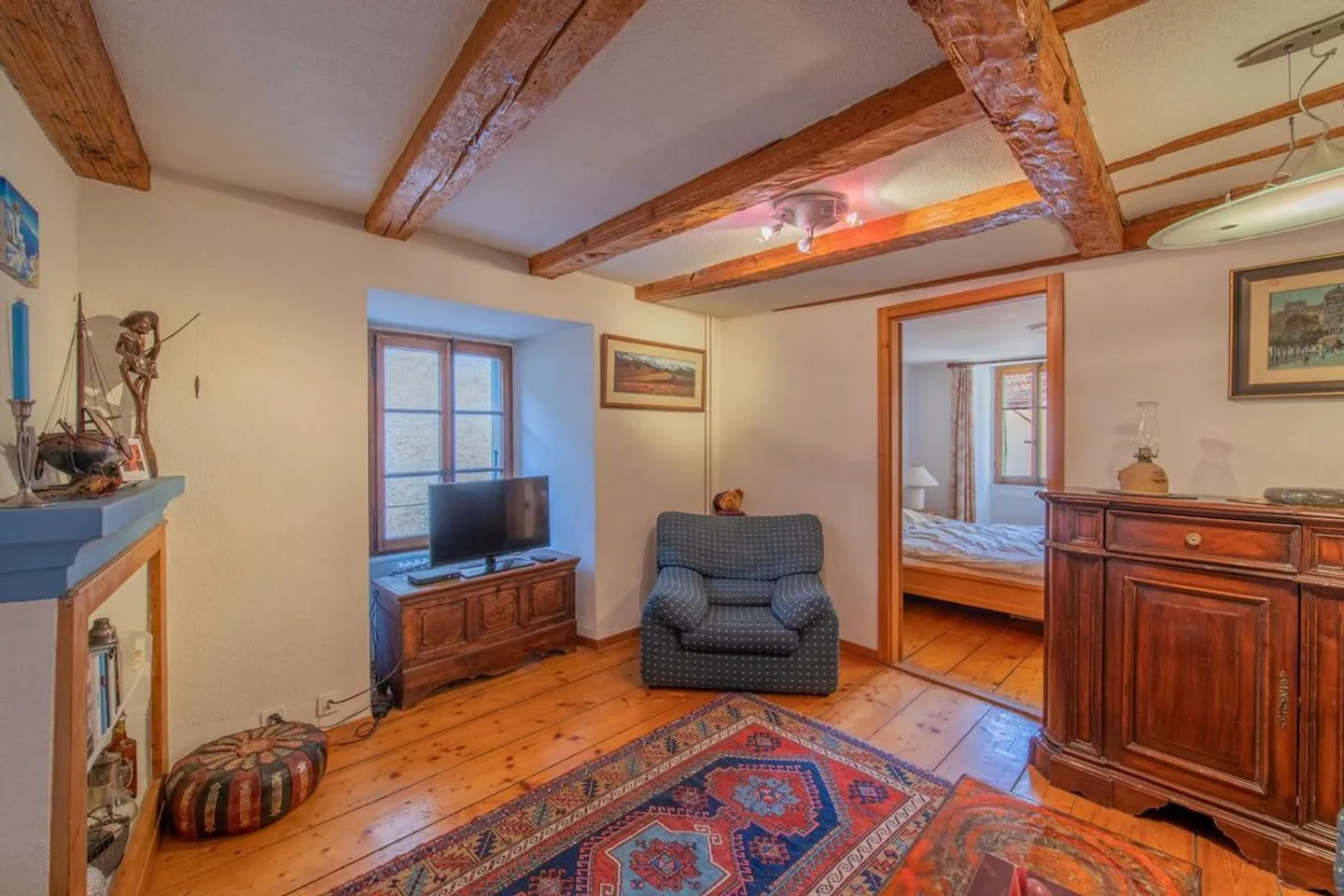 Renovated former winegrower's house with a lot of charm - Photo 8 of 13