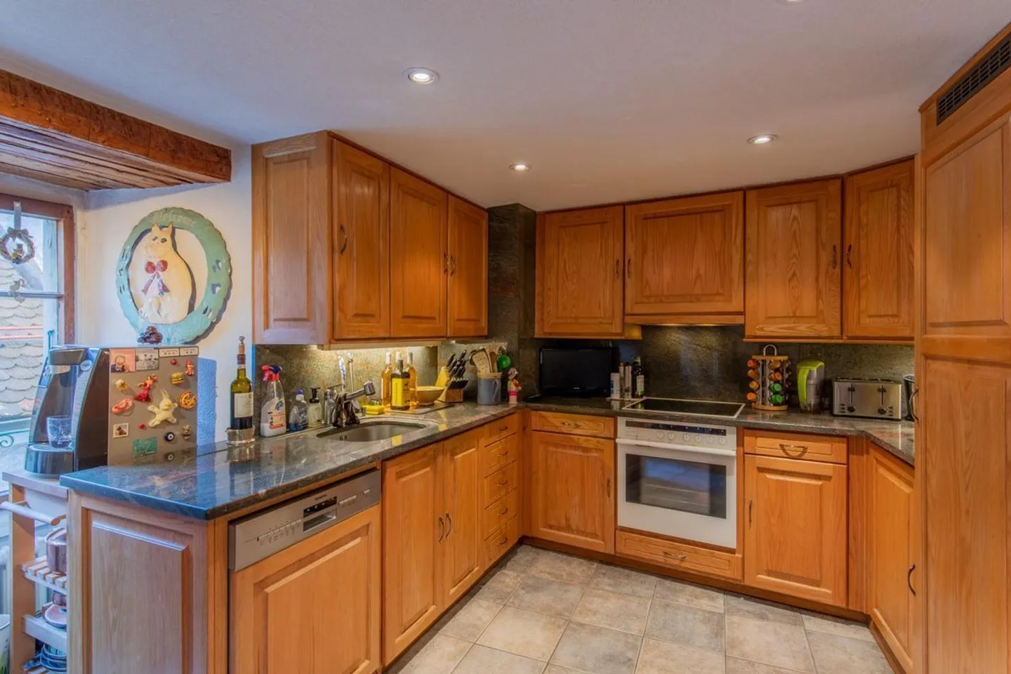 Renovated former winegrower's house with a lot of charm - Photo 12 of 13