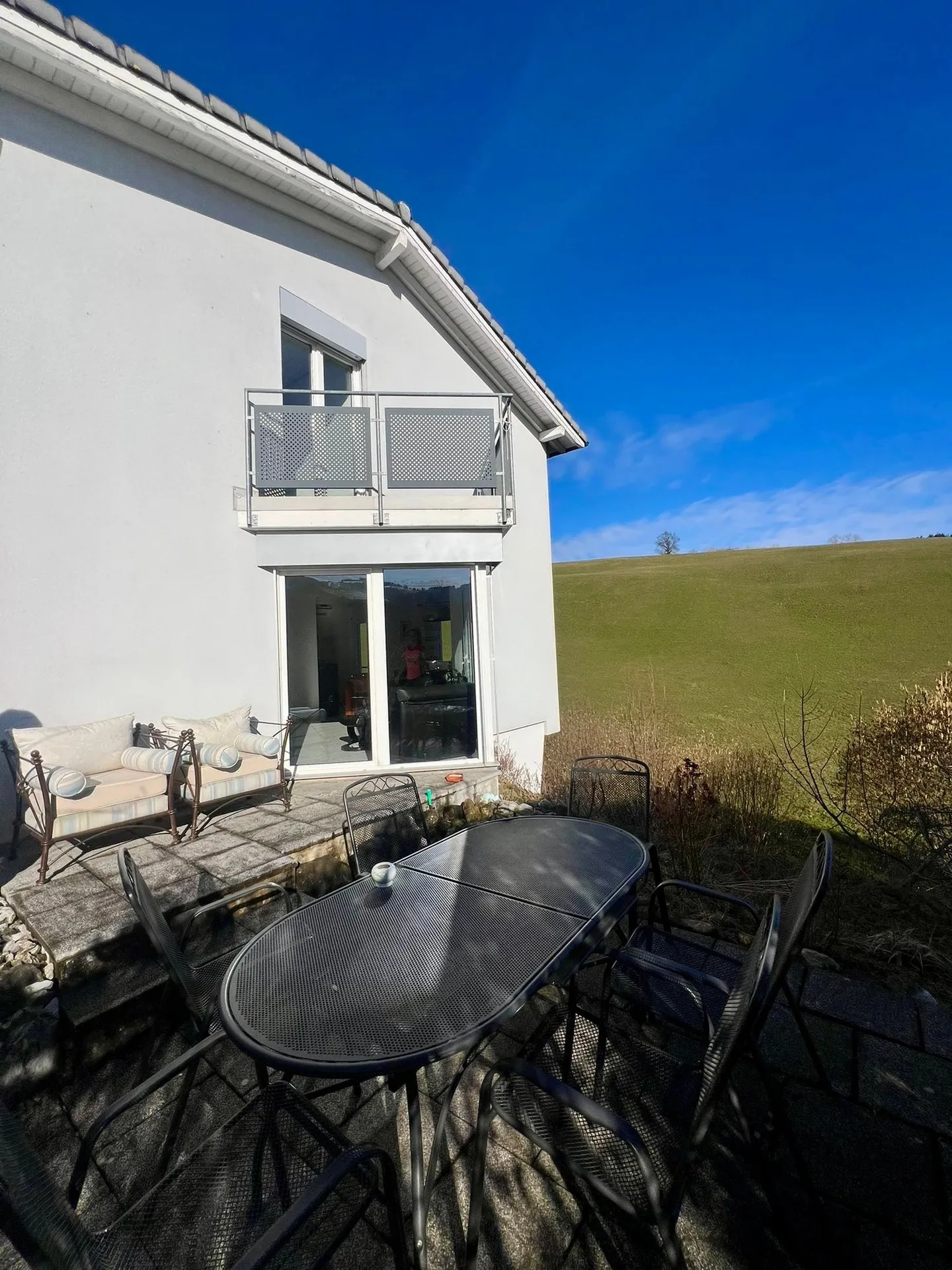 Zu Verkaufen – Einzelvilla 5.5 Zimmer mit Panoramablick in Plasselb - Foto 4 von 14