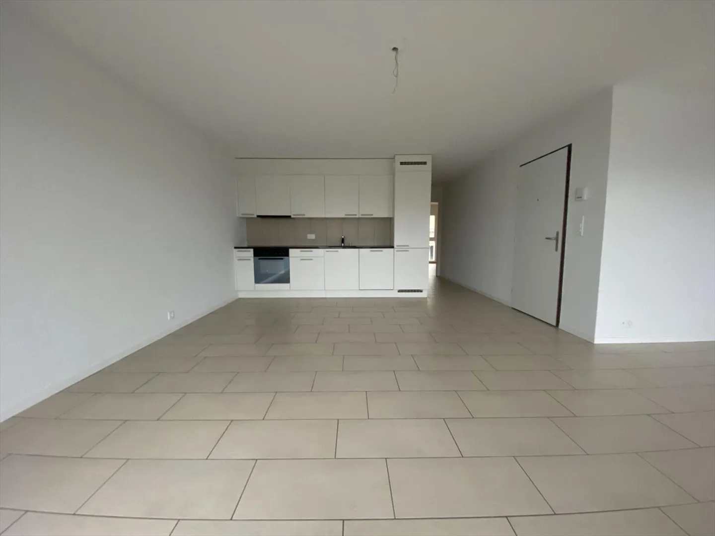Appartamento con 4,5 stanze e balcone - Foto 1 di 7