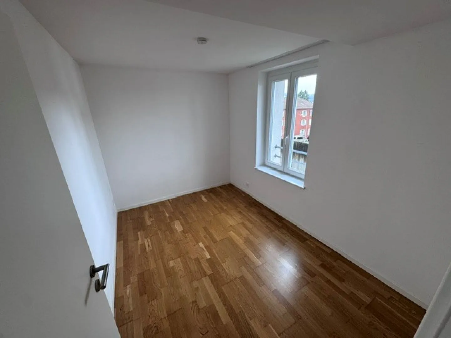 3-room ground floor apartment in a central location - Photo 6 of 9