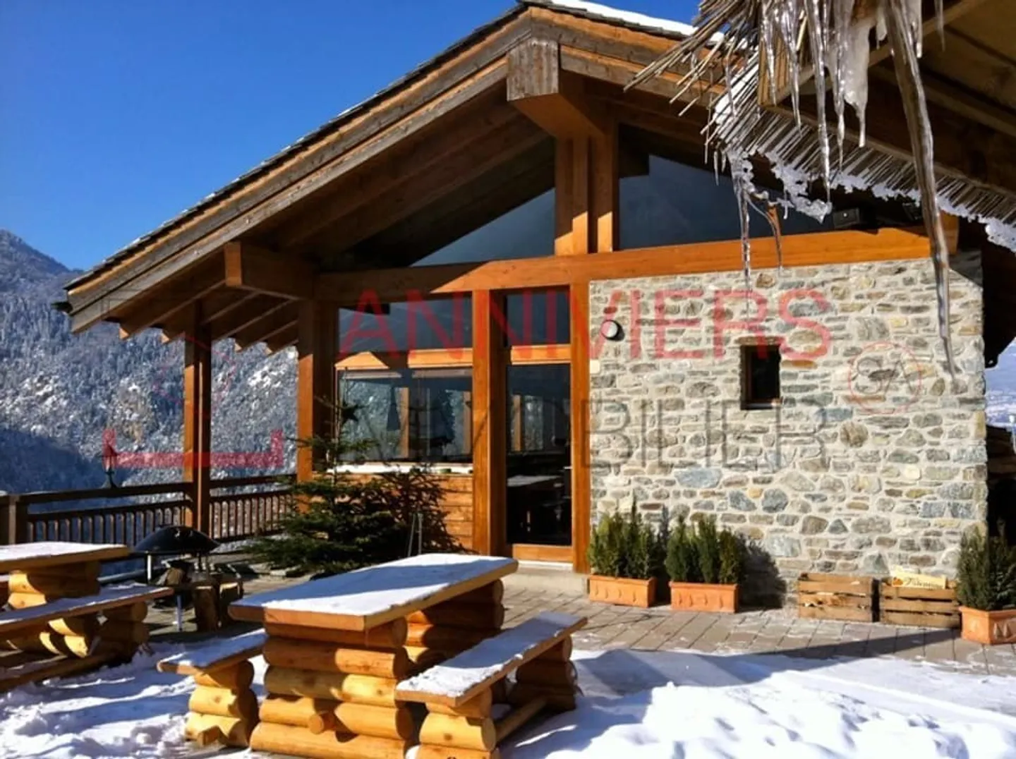 Ristorante tipico con vista panoramica e luce solare ottimale - Foto 1 di 13