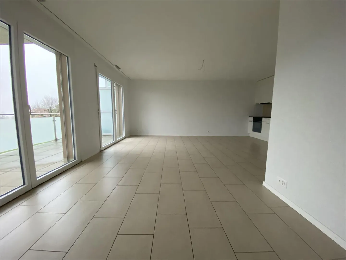 Appartamento con 4,5 stanze e balcone - Foto 2 di 7