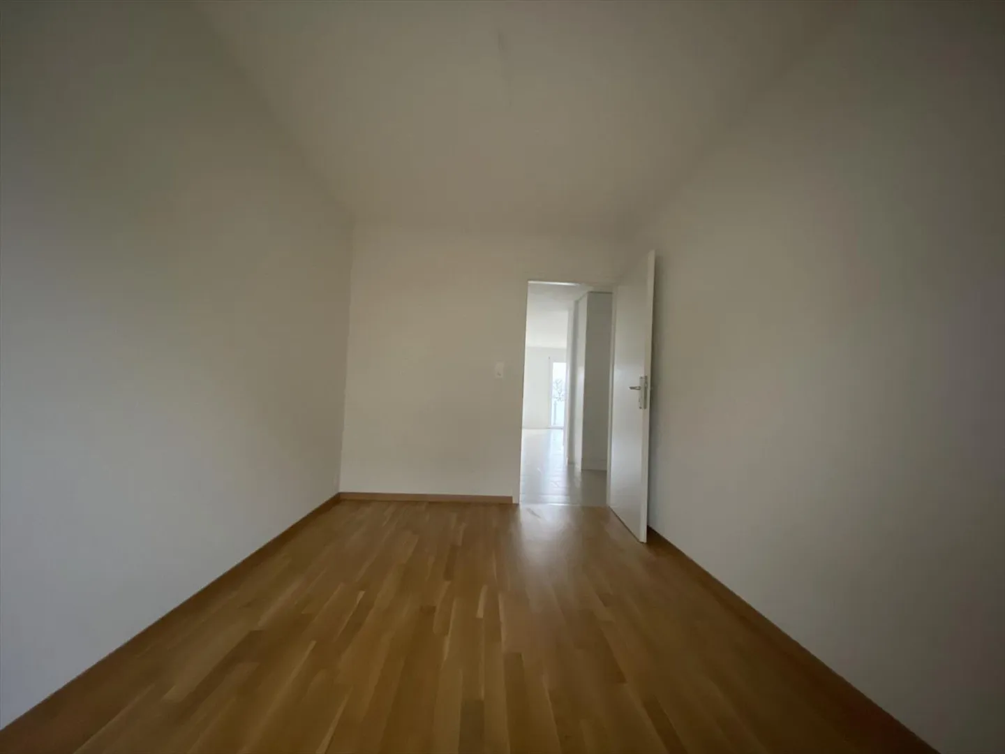 Appartamento con 4,5 stanze e balcone - Foto 5 di 7