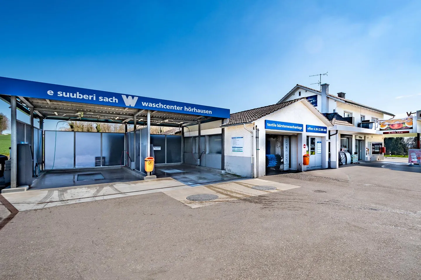 Tankstelle, Shop, Coffee Lounge und Wohnen – ein vielseitiges Gesam... - Foto 3 di 20