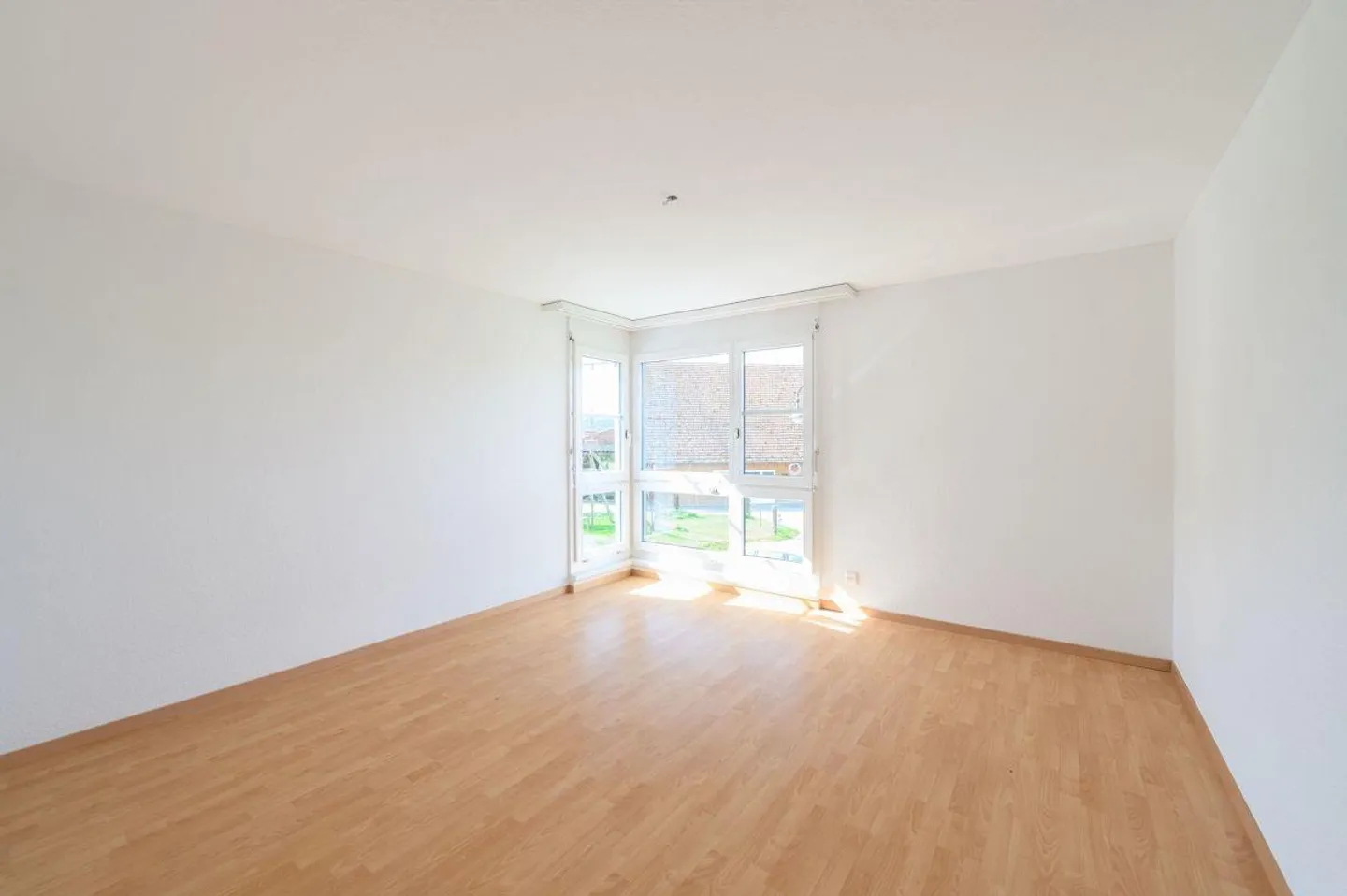 4.5 Room Ground Floor Apartment with View into the Green - Photo 8 of 12