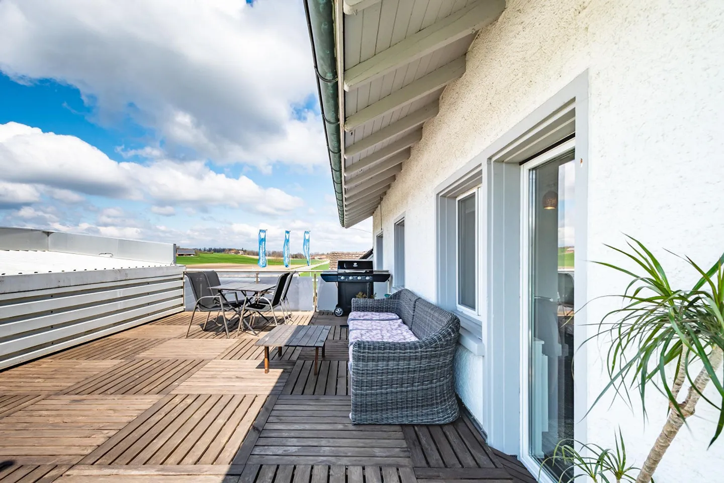 Tankstelle, Shop, Coffee Lounge und Wohnen – ein vielseitiges Gesam... - Foto 17 di 20