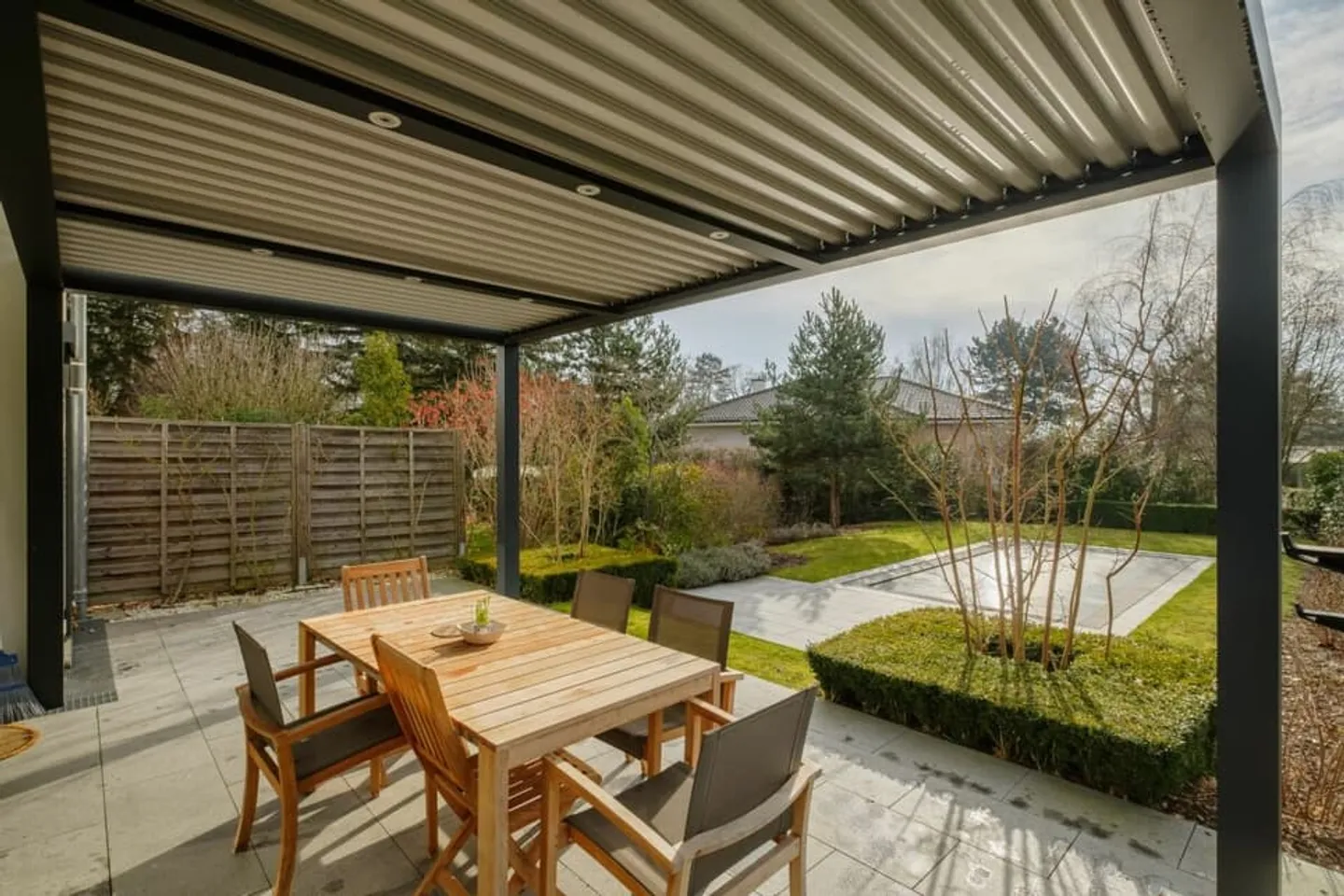 Exklusiv - Wunderschönes modernes Doppelhaus mit Pool - Foto 5 von 13