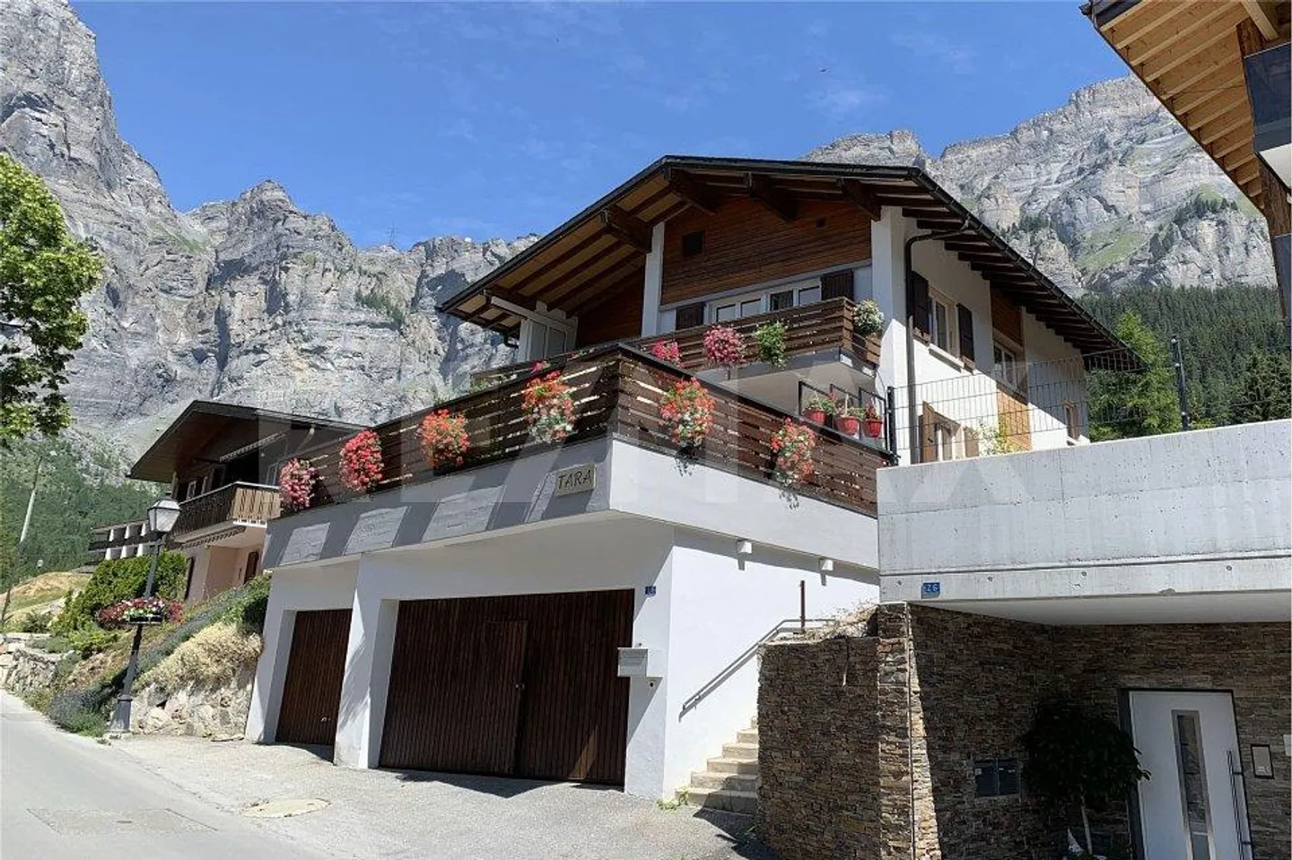 Elegantes Einfamilienhaus in Leukerbad - Foto 1 von 13