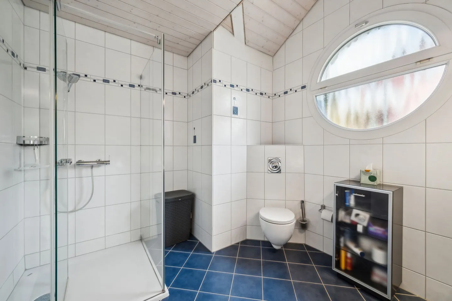 «Einfamilienhaus mit modernster Technik in familienfreundlicher Umgebung» - Foto 9 von 13