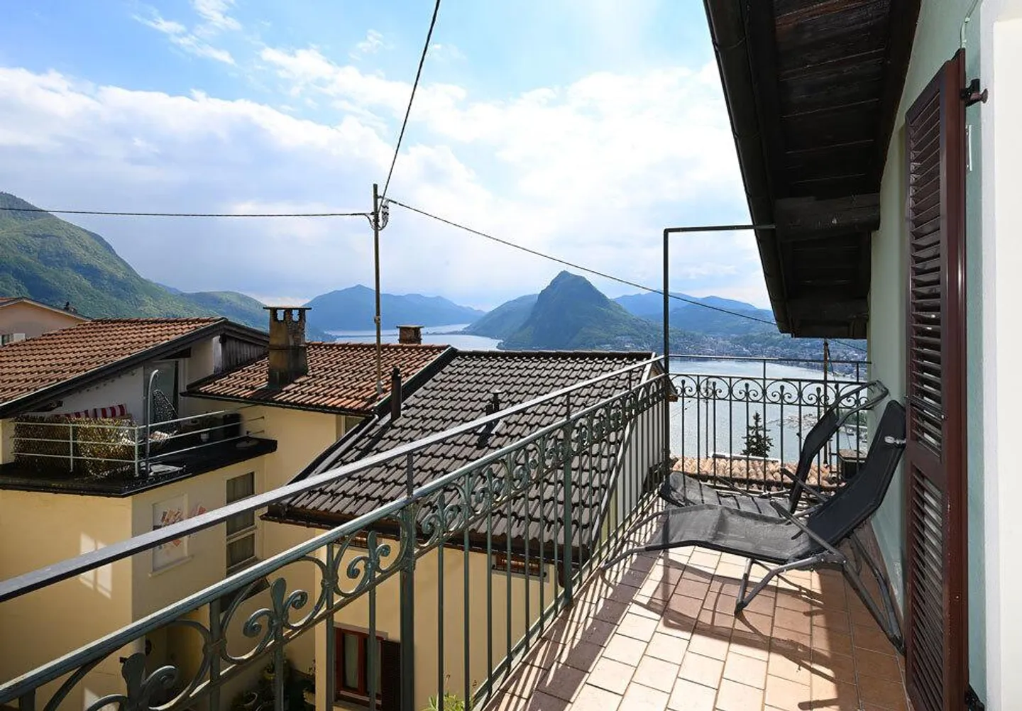 STUNNING LAKE VIEW HOUSE FOR RENT - Photo 17 of 23