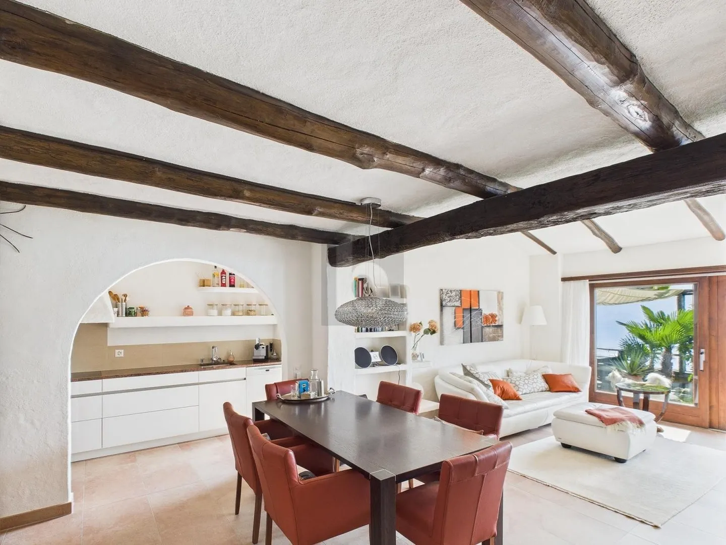 ELEGANT WITH GARDEN AND WONDERFUL LAKE VIEW - Photo 4 of 4