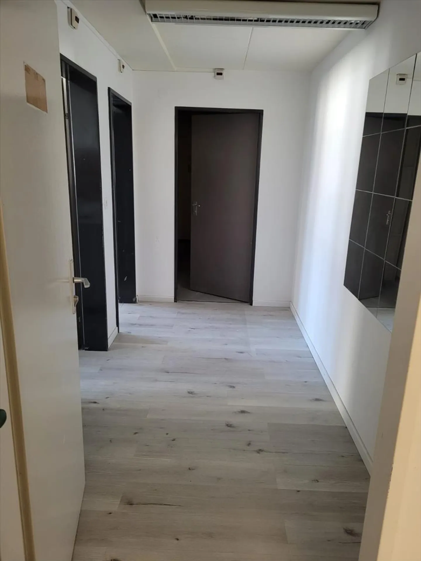 Ihr Büro im Herzen - befristeter Mietvertrag bis zum 31.12.2026 - Foto 3 von 5