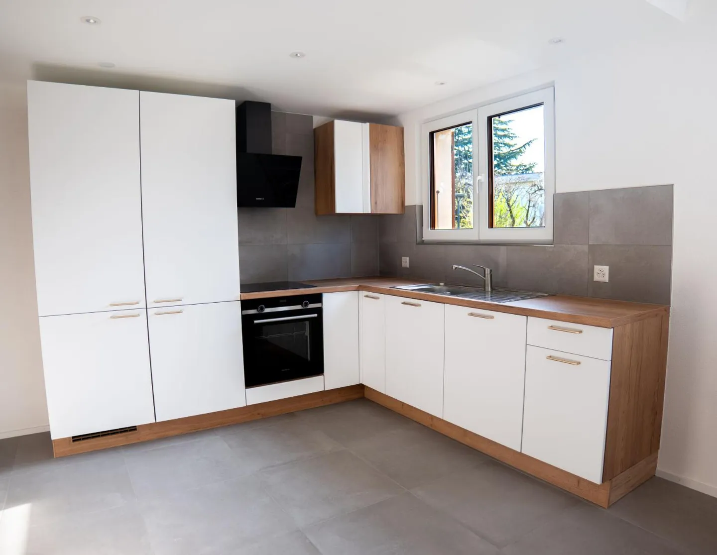 Nuovo appartamento di 3.5 locali, arredato, ideale per la condivisione - Foto 2 di 13