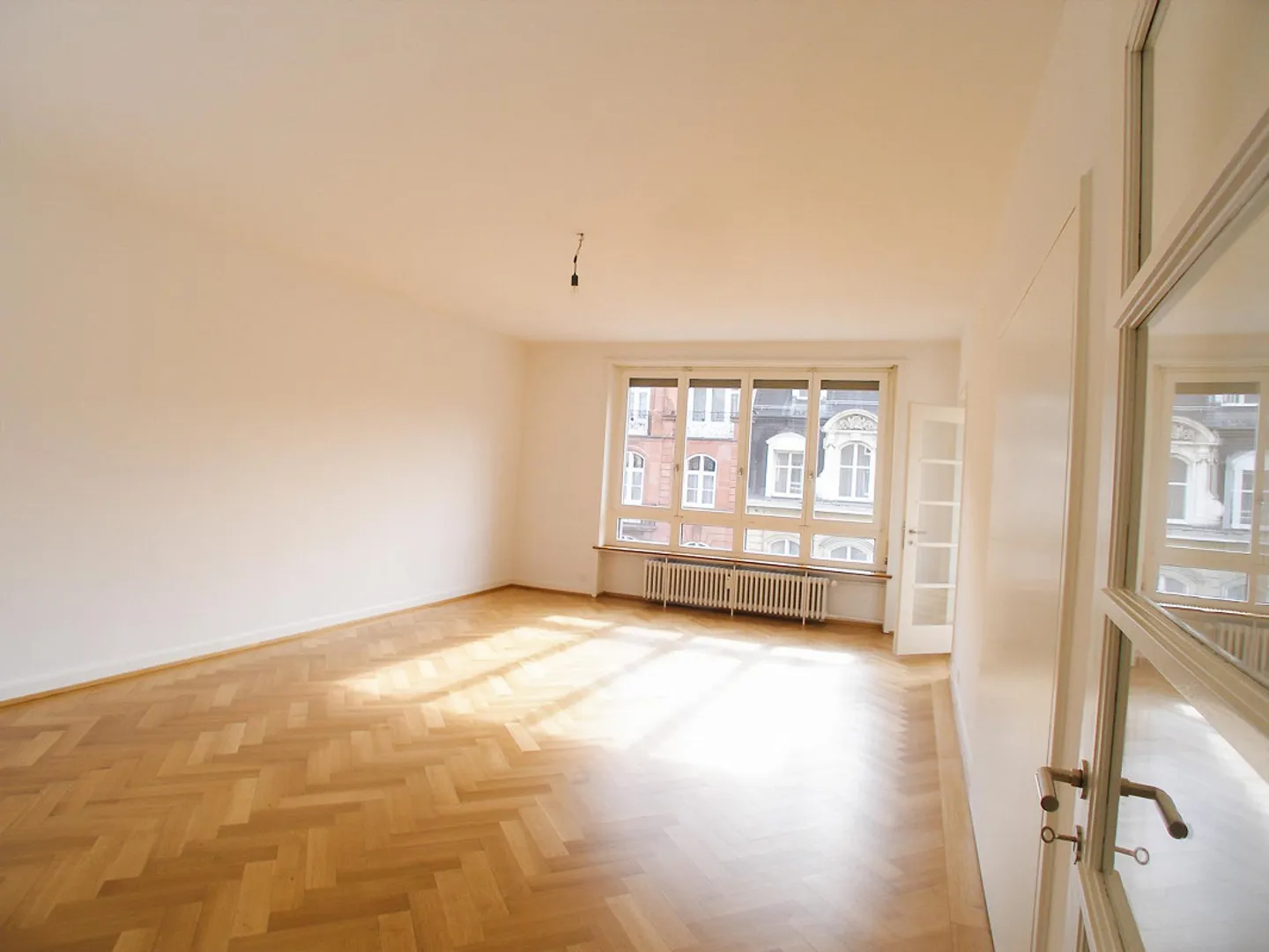 Exklusive 5-Zimmerwohnung im Gellertquartier - Foto 7 von 14