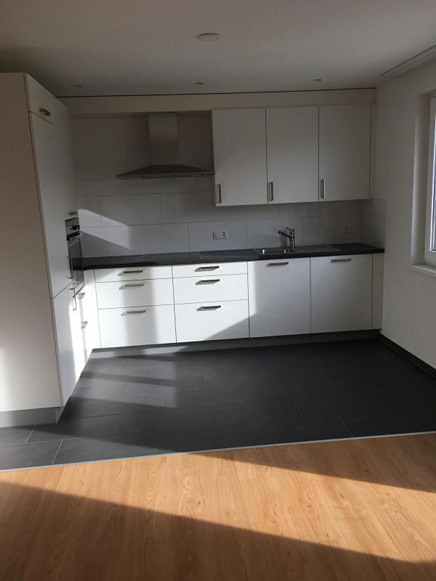 2.5 Room Apartment in a Quiet Location in Sax - Photo 3 of 9