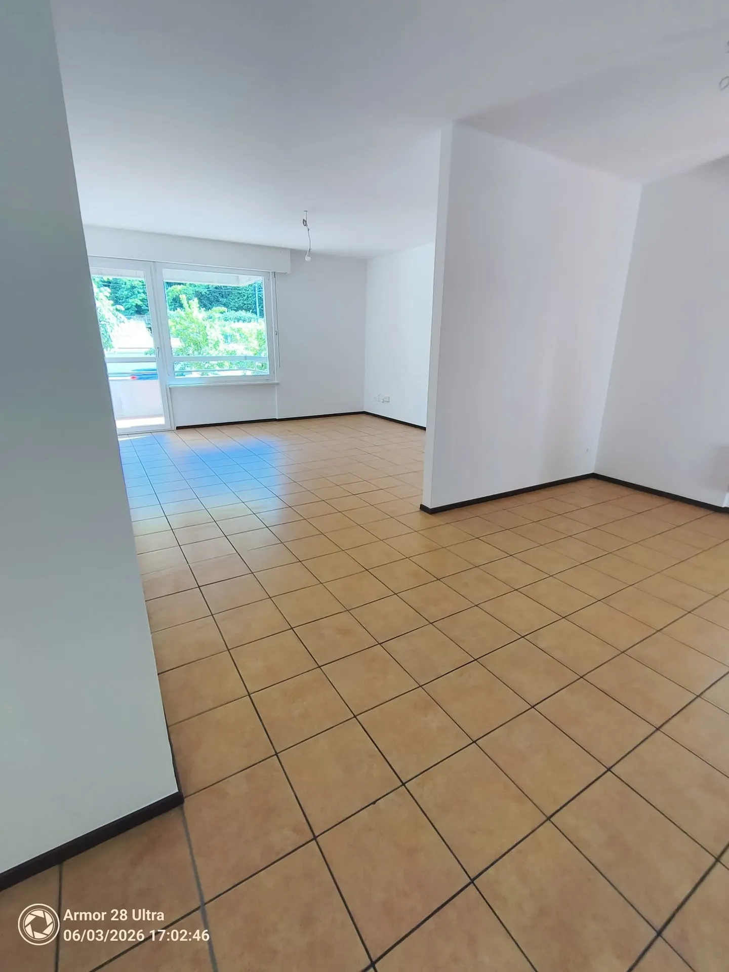 Helle 5-Zimmer-Wohnung in Chiasso - Foto 2 von 5