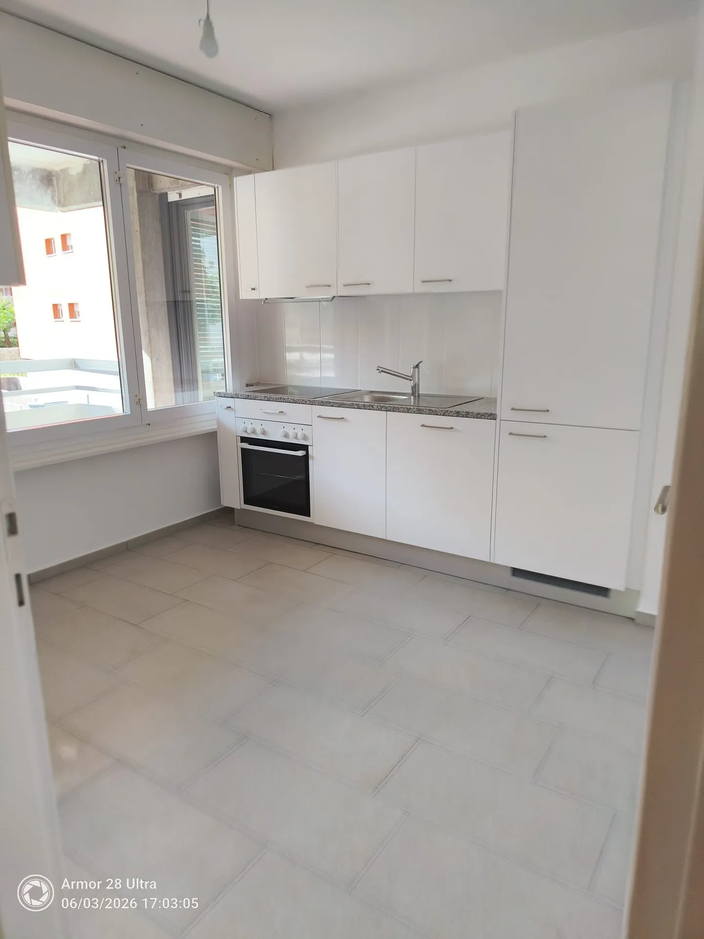 Helle 5-Zimmer-Wohnung in Chiasso - Foto 3 von 5