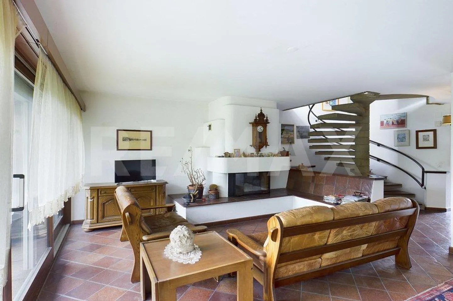 Ferienhaus mit grossen Räumen, nur ein paar Schritte vom See entfernt! - Foto 6 von 13