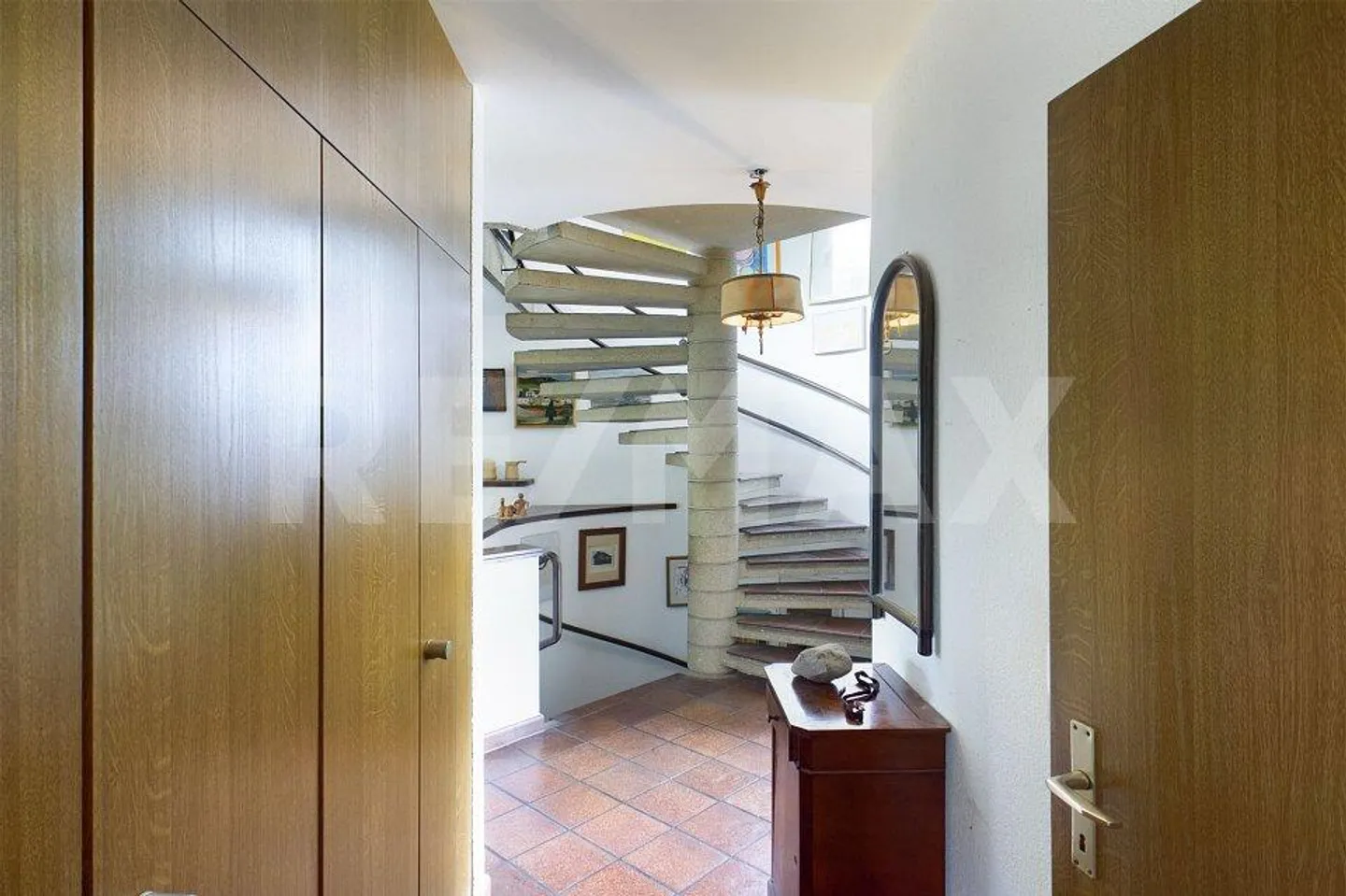 Ferienhaus mit grossen Räumen, nur ein paar Schritte vom See entfernt! - Foto 7 von 13