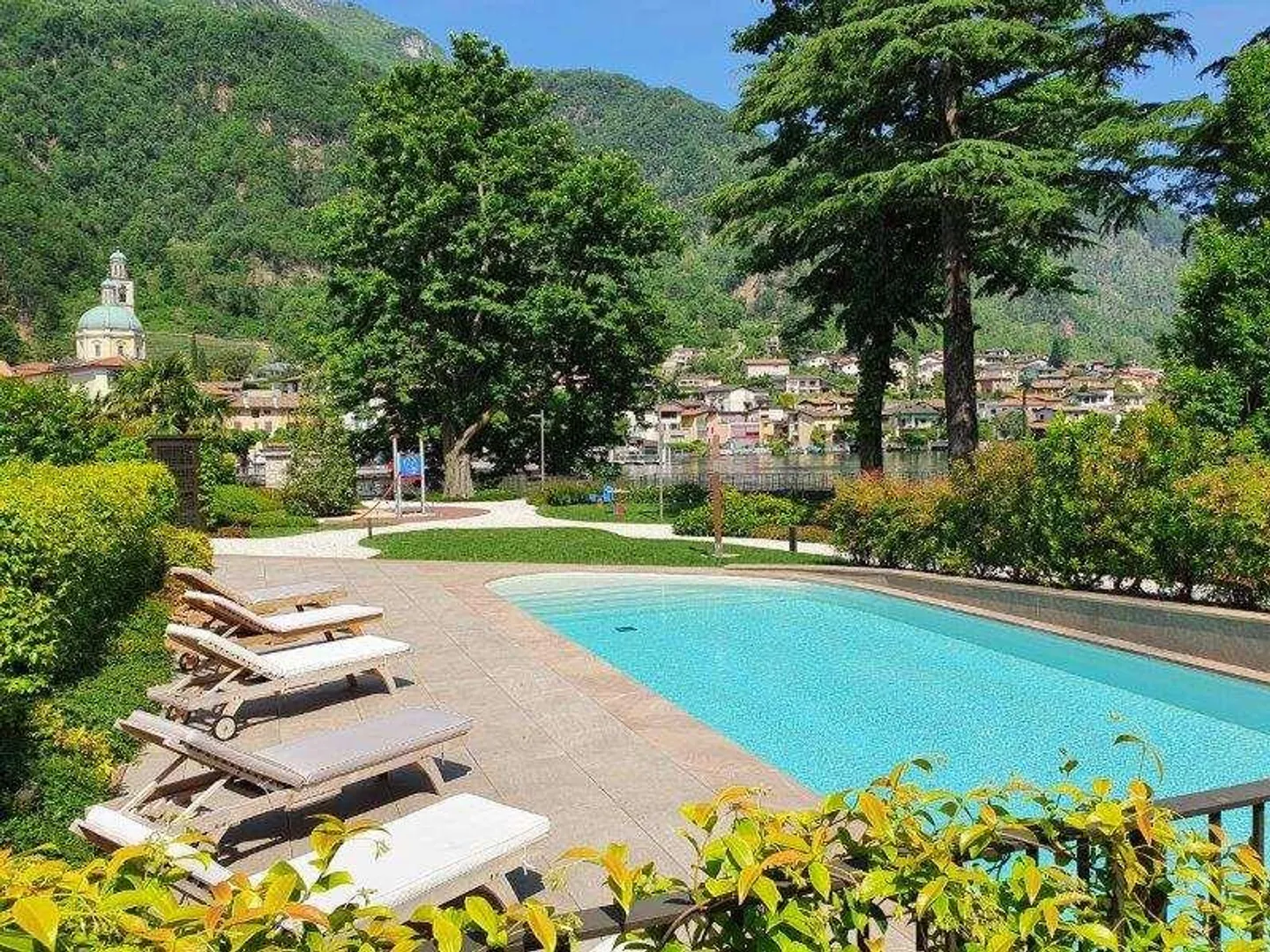 Prächtige Villa am See - Foto 4 von 10