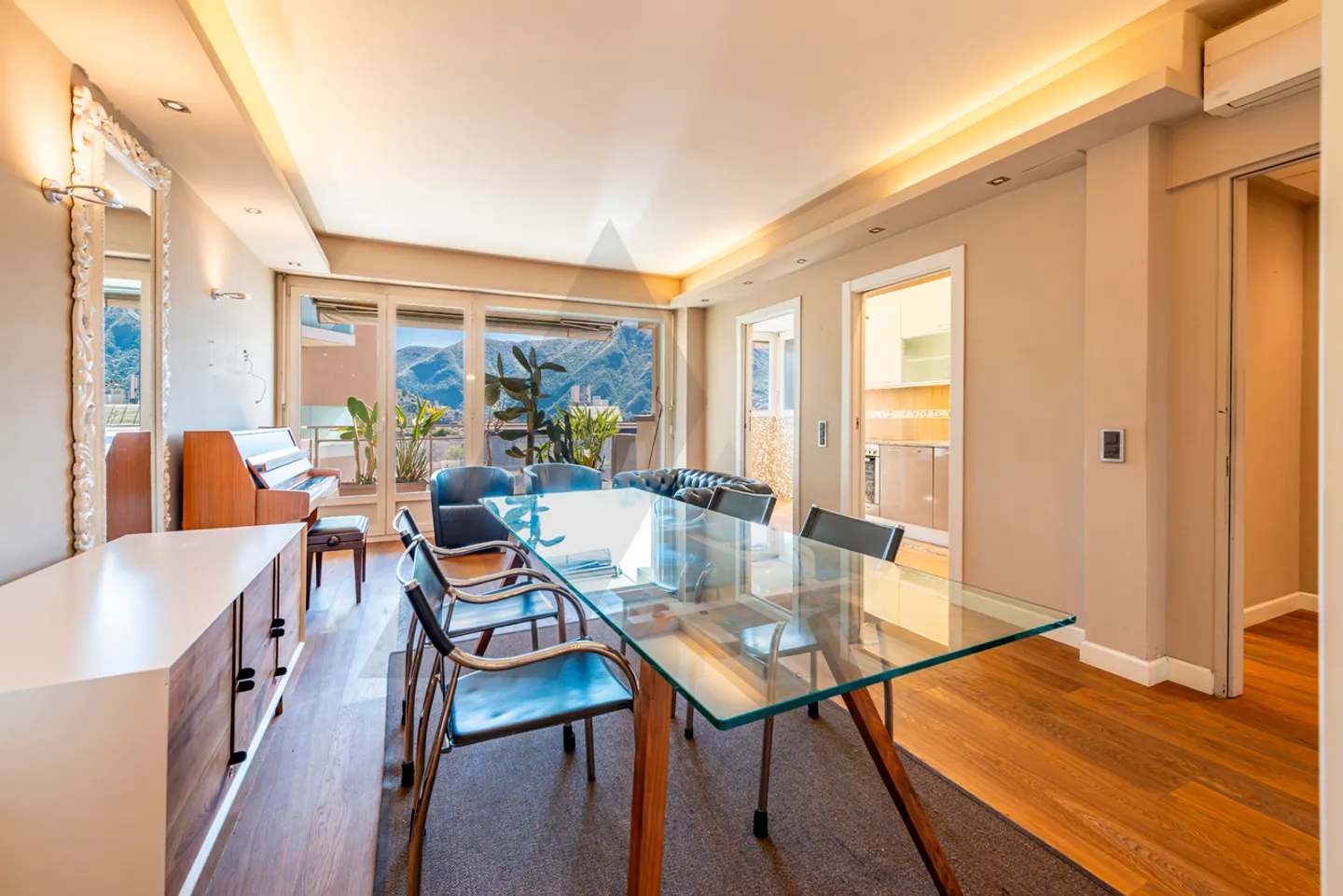 Renovated Apartment in Central Lugano - Photo 2 of 10