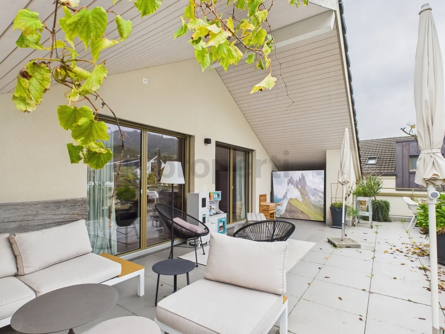 Modern 5.5-room penthouse apartment in Erlinsbach with beautiful terrace where you can enjoy the evening sun - Photo 10 of 11