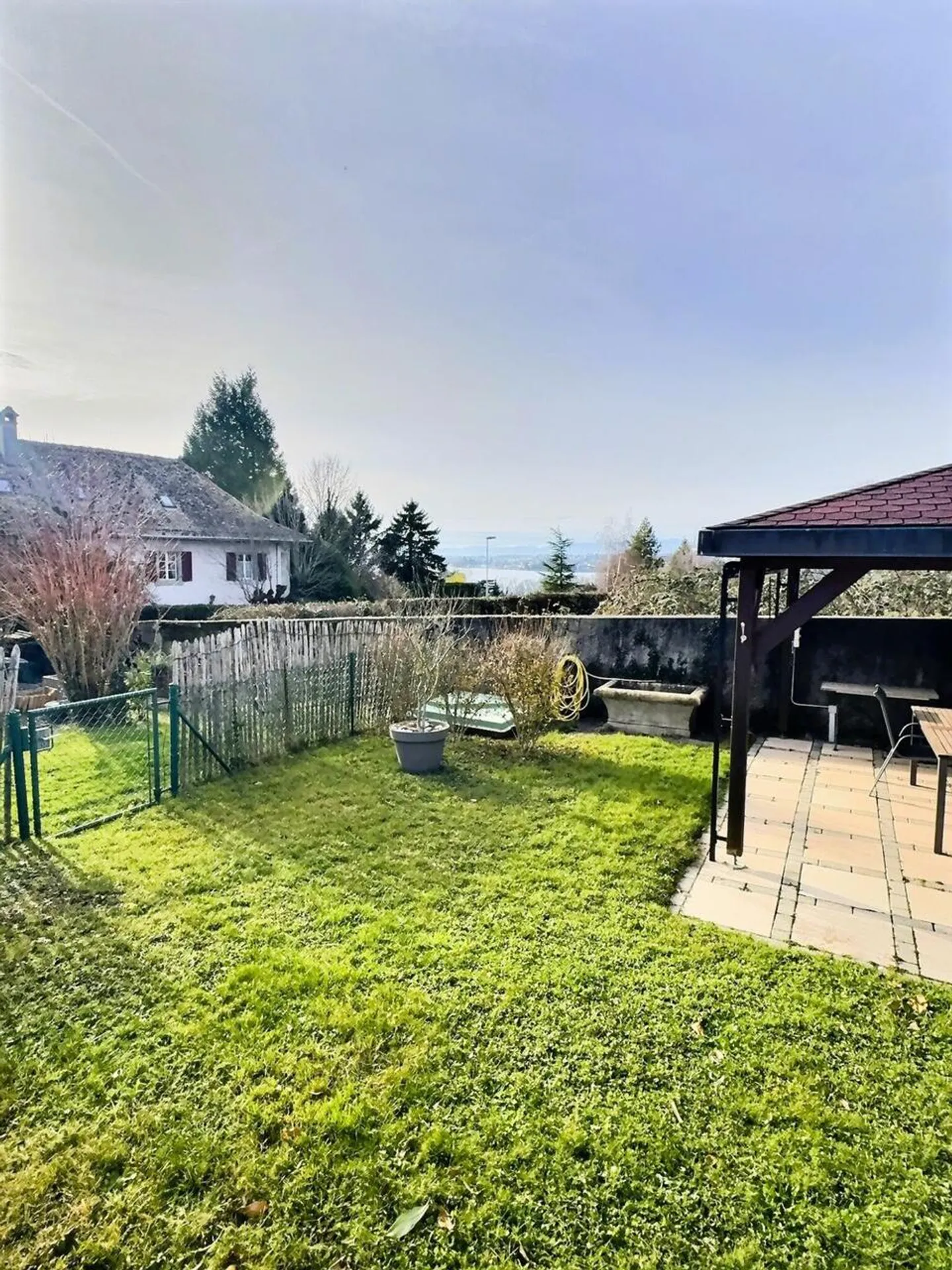 Superbo appartamento in viager occupato senza affitto con piscina e vista lago - Foto 3 di 18