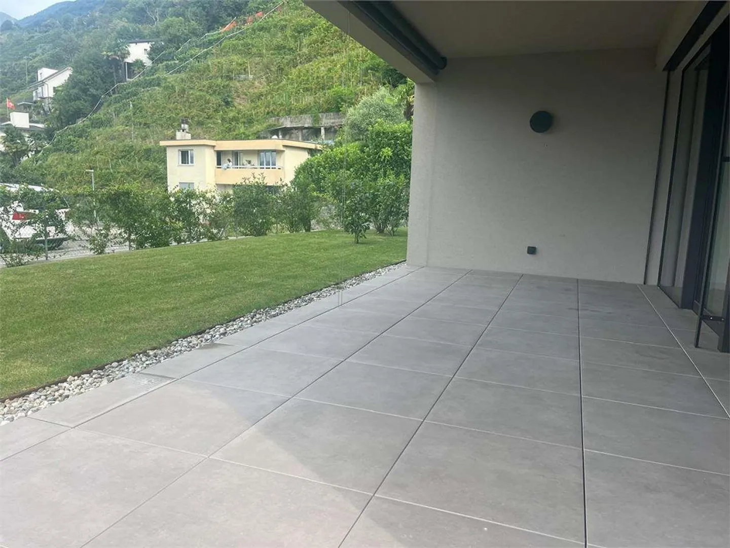 Gordola- stupendo 4.5 con giardino - Foto 4 di 13