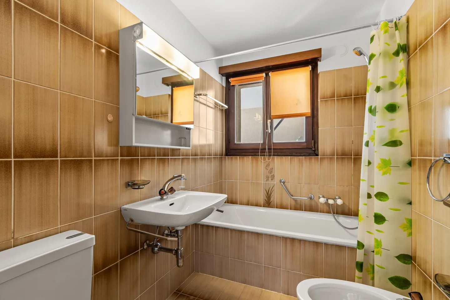 Magnifique maison jumelée de 8,5 pièces avec piscine et vue imprenable - Photo 24 sur 28