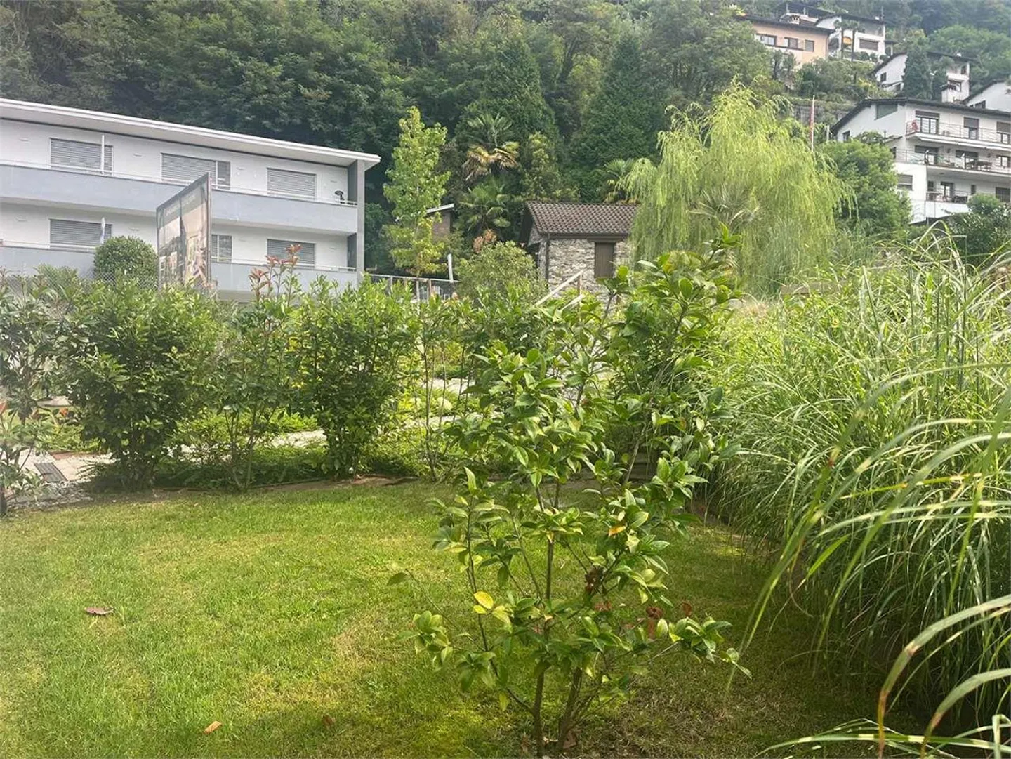 Gordola- stupendo 4.5 con giardino - Foto 12 di 13