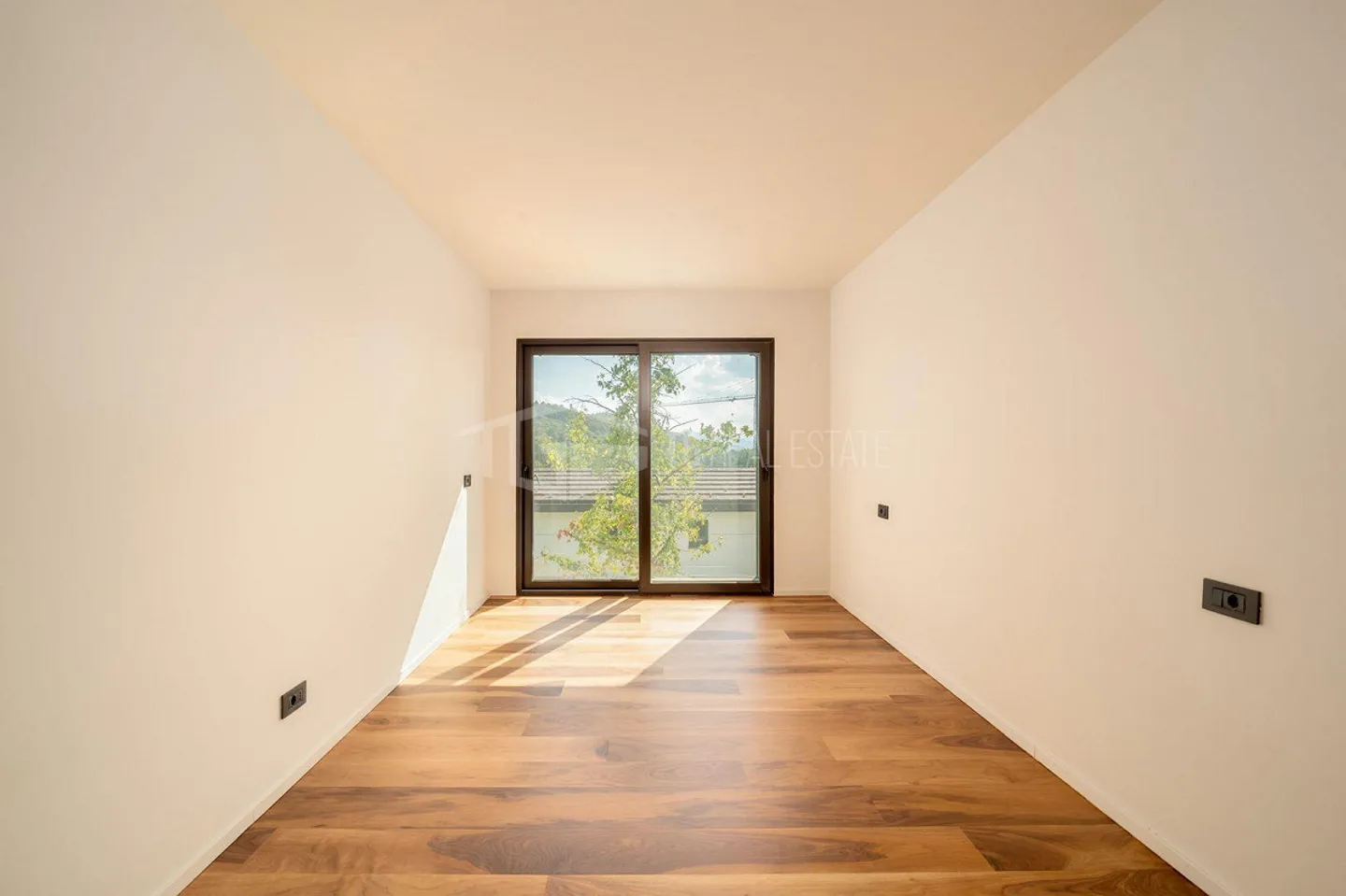 ELEGANTES 3.5-ZIMMER-WOHNUNG IN RUHIGER LAGE - Foto 4 von 15