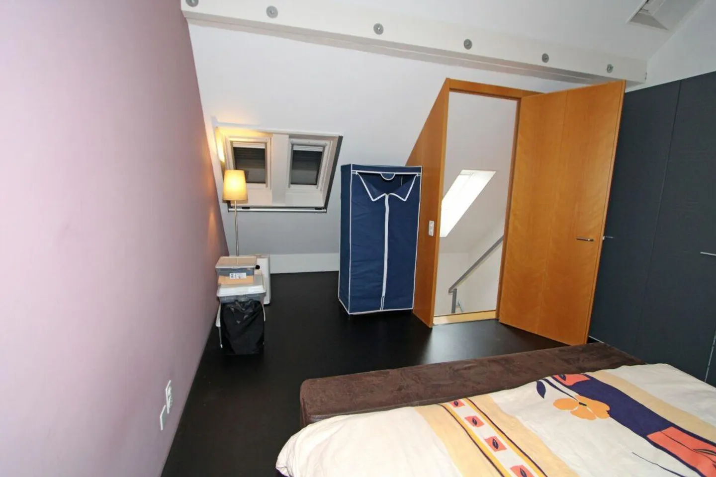 Charming Townhouse - Photo 8 of 12