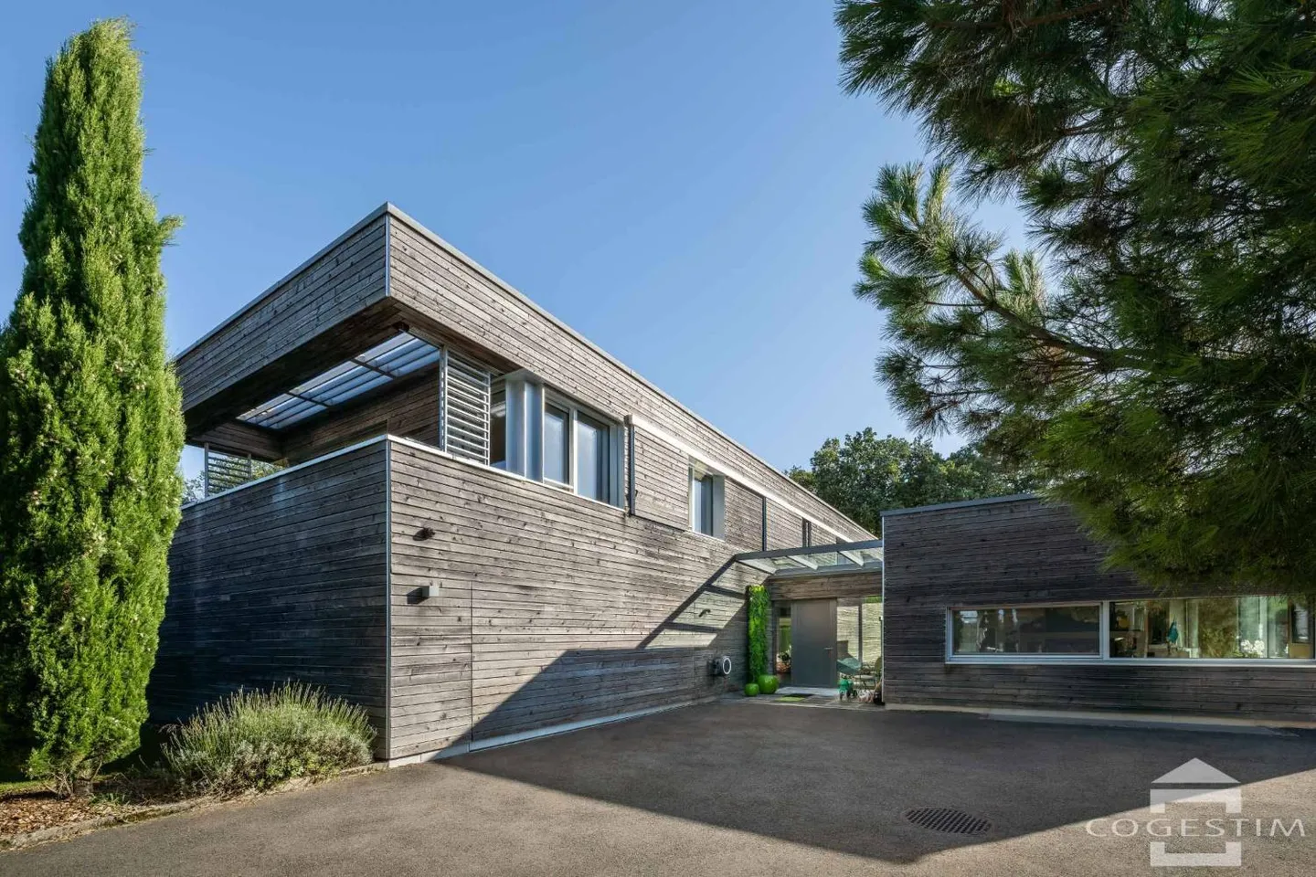 Villa 8,5 Zimmer - Foto 3 von 13