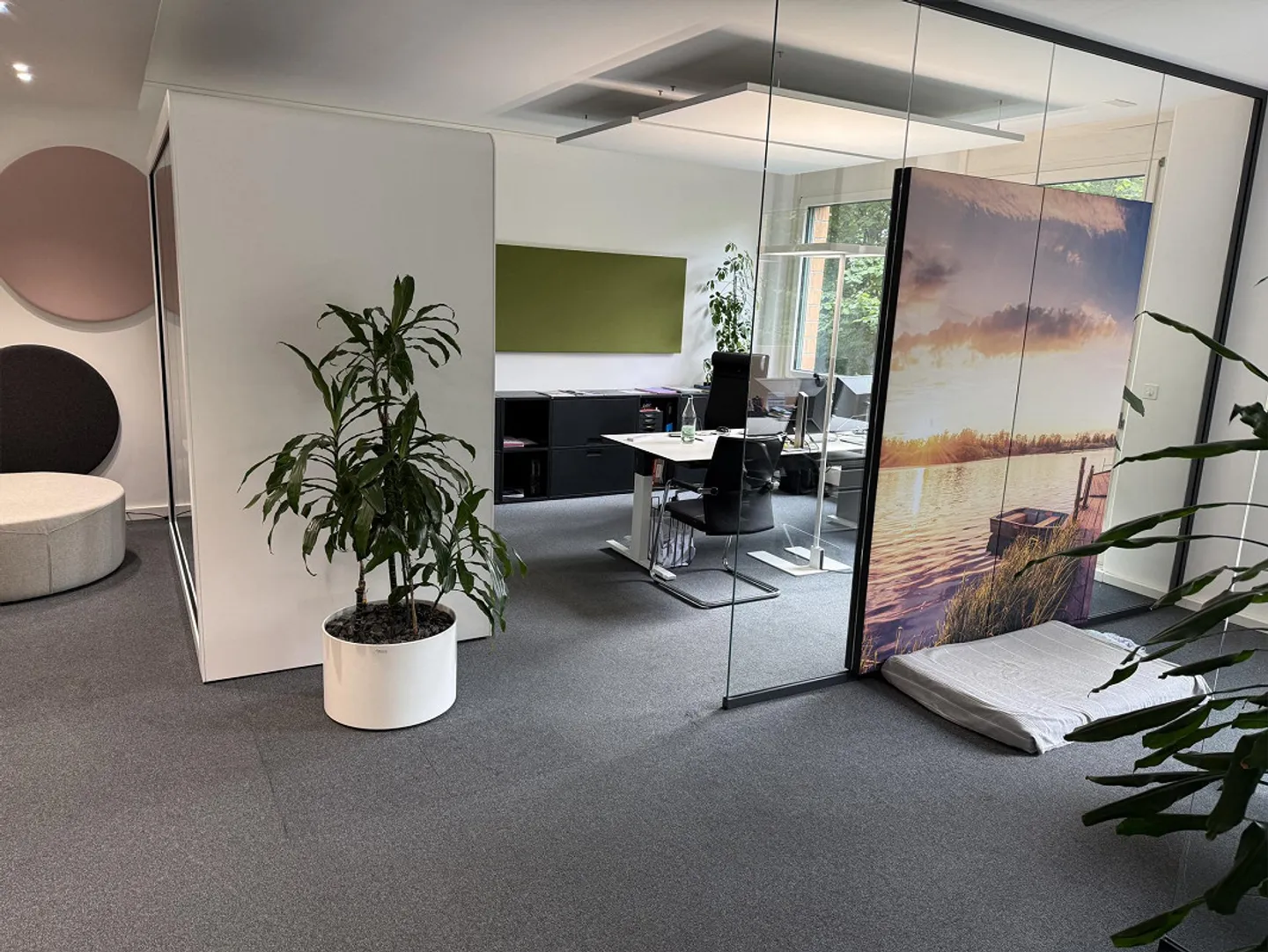 Bright office near the airport - Photo 1 of 5